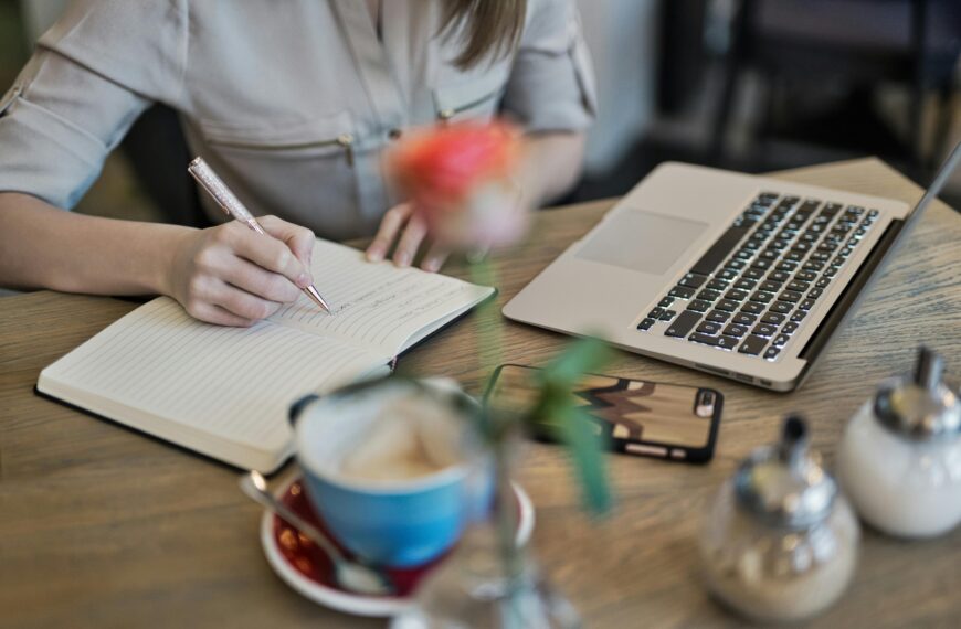 Worksploring Empowers Students to Study, Travel, and Work Abroad with Confidence